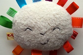 Rainbow Sunshine plushie pattern by chezbeeperbebe