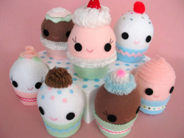 Cupcake Party Stuffie by Craftster