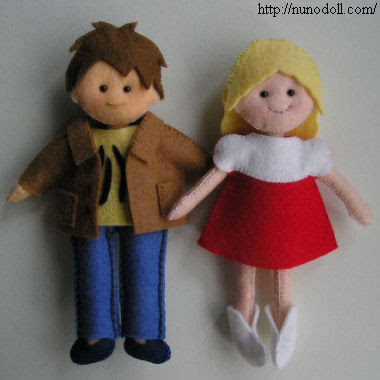 felt fashion dolls you hand sew! 