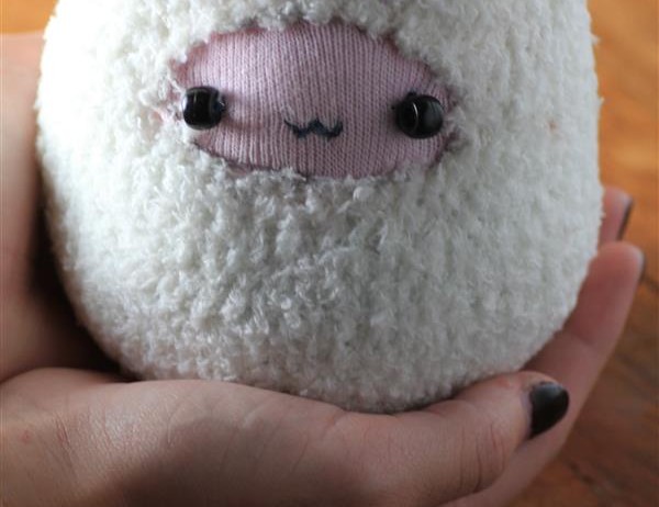 Sock Plushies Ball – Little Sheep